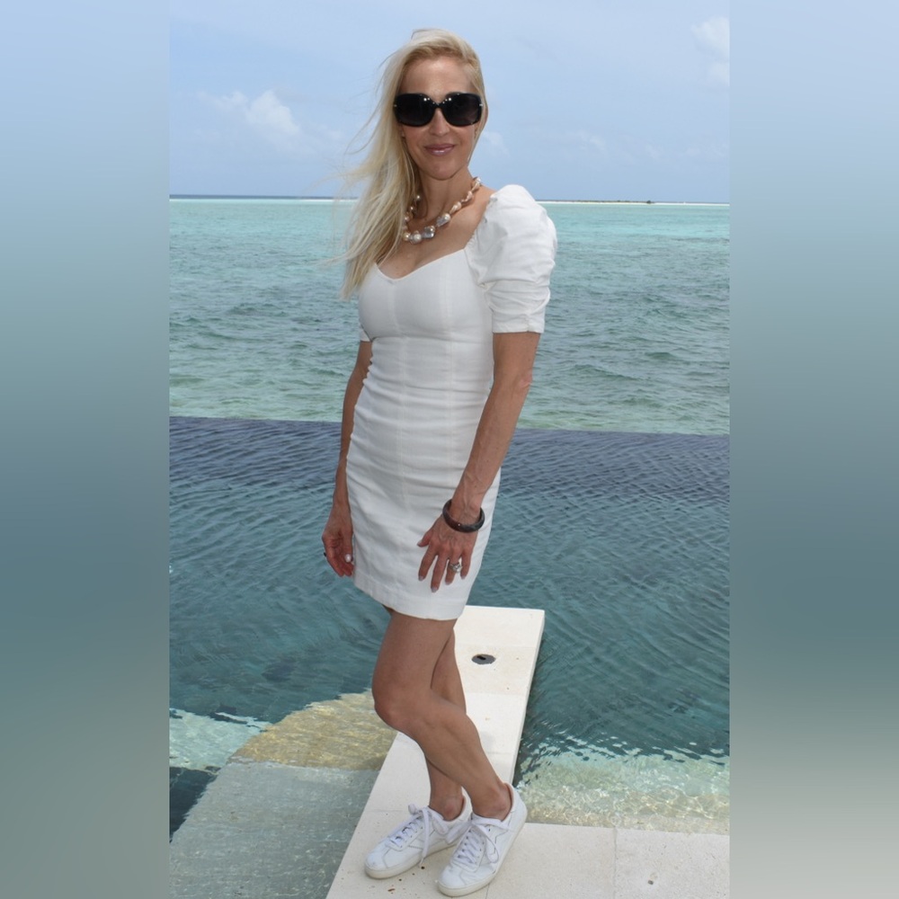 Alice and Olivia cream denim dress Size 0